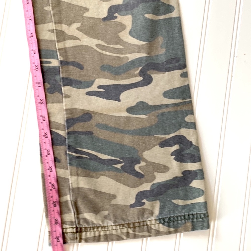 90’s Baggy Camo Pants - Picture 14 of 15